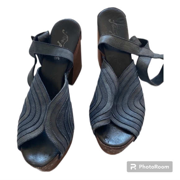 Free People Shoes - Free People Platform Sandals
